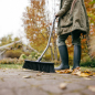Метла для уборки FISKARS Ergonomic  с S-образной ручкой (1077114) - Фото 5