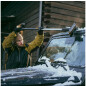Щетка для снега со скребком телескопическая FISKARS X-series 96-121 см (1078492) - Фото 10
