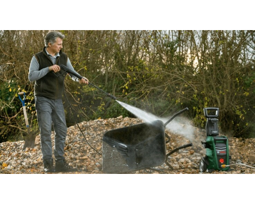 BOSCH UniversalAquatak 130 Car Kit