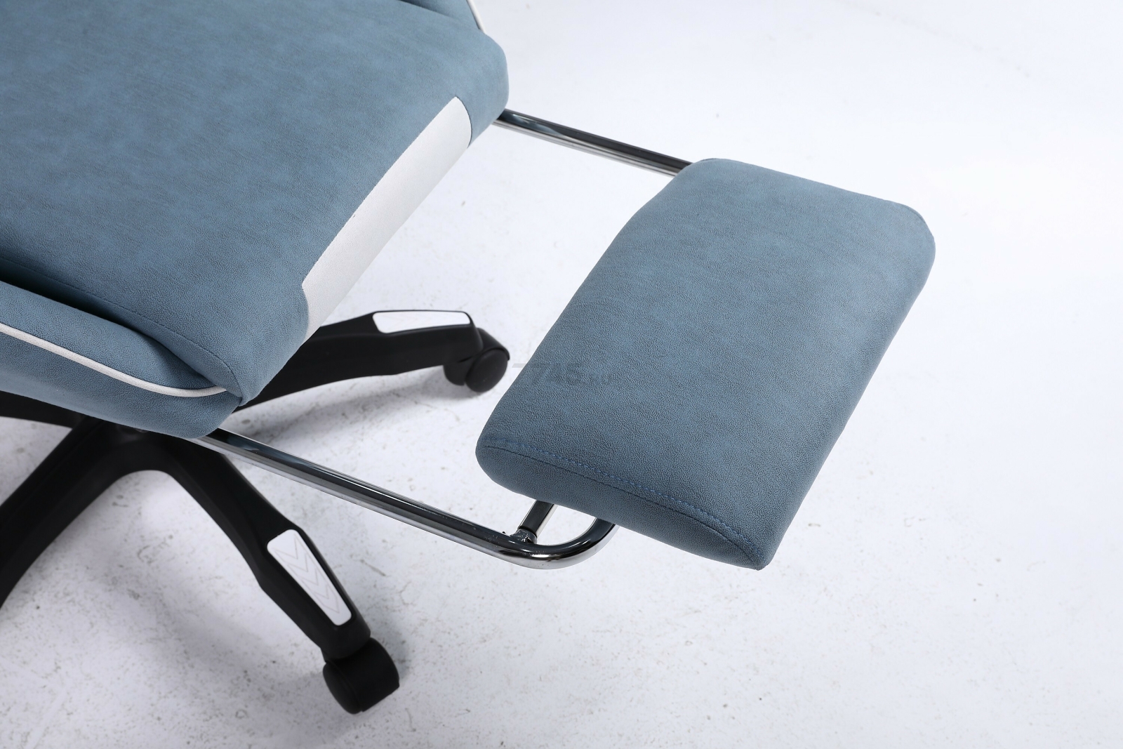 Кресло геймерское URZUS Ghost (UR-7351112) - Фото 9