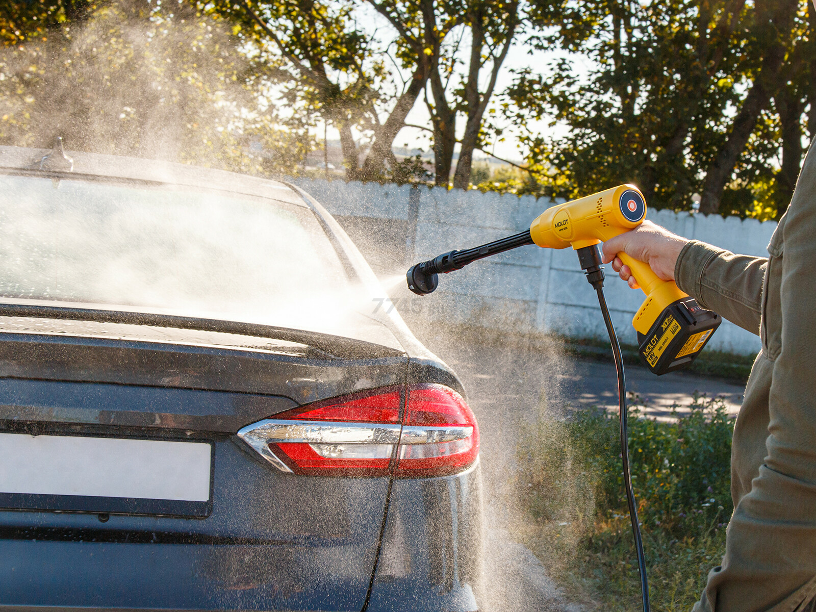 Мойка высокого давления (пистолет) аккумуляторная MOLOT MPW 1825 XLT Lite SET (2318011) - Фото 18