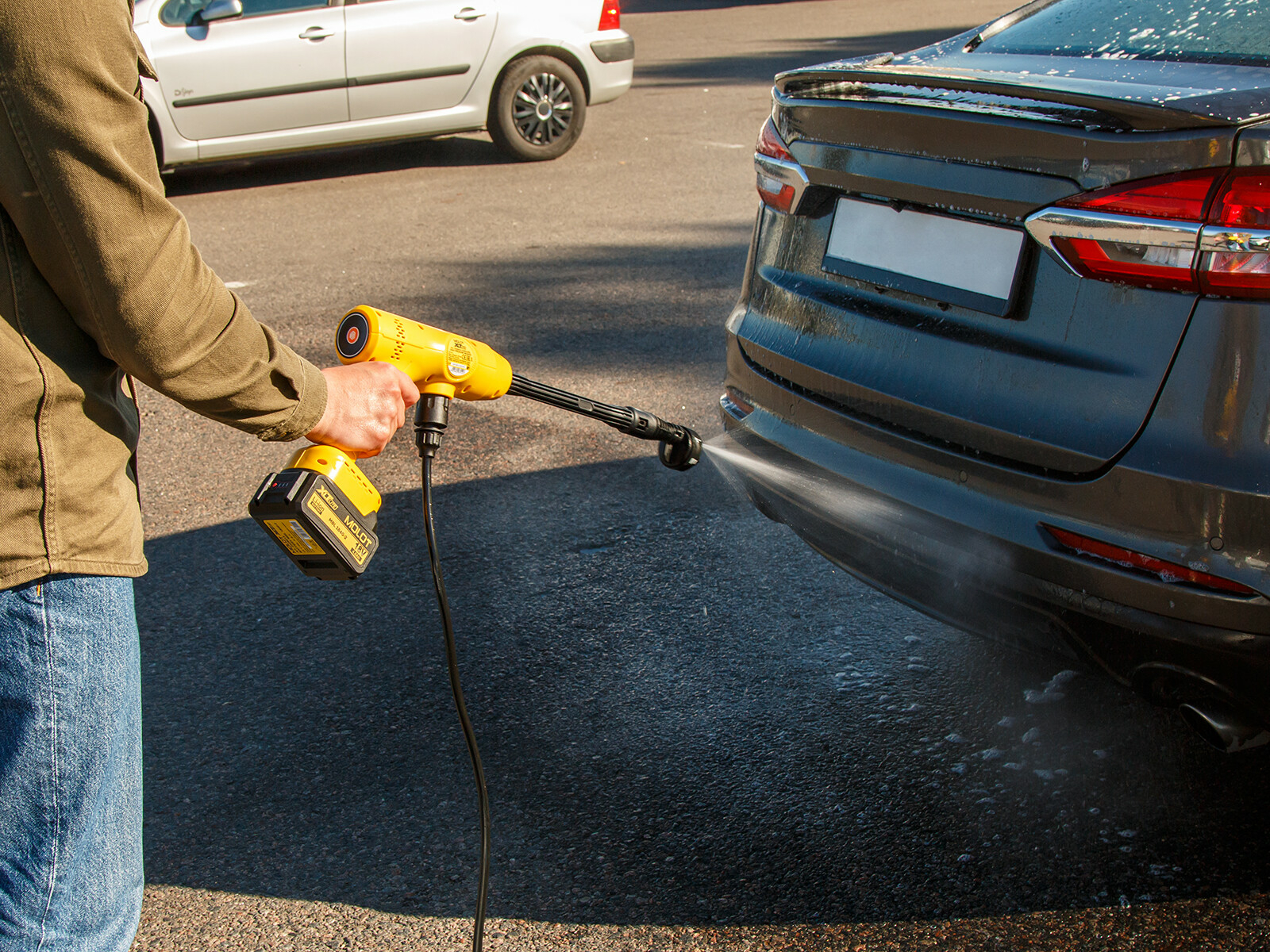 Мойка высокого давления (пистолет) аккумуляторная MOLOT MPW 1825 XLT Lite SET (2318011) - Фото 21