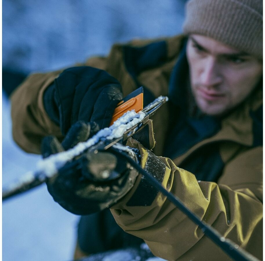 Щетка для снега со скребком FISKARS Plus 75,5 см (1078494) - Фото 13