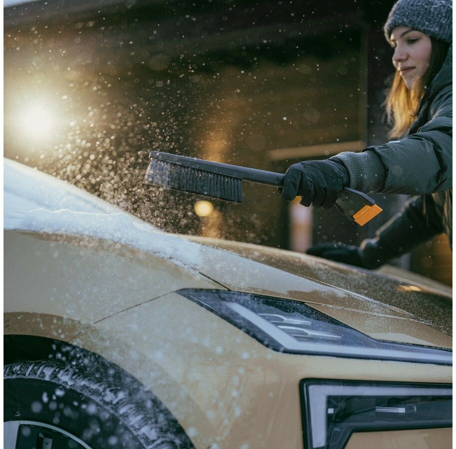 Щетка для снега со скребком FISKARS Solid 47 см (1078496) - Фото 5