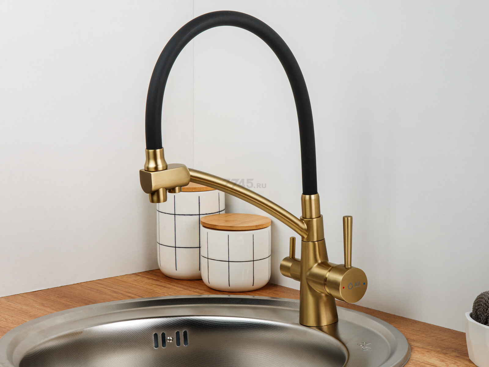 Смеситель для кухни AV ENGINEERING Lux D35 золотой, черный (AVLUX4-A49GLB) - Фото 4