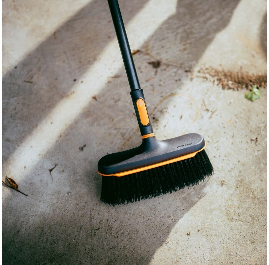Щетка для уборки FISKARS OneClick (1080701) - Фото 5