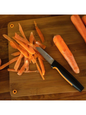 Нож для корнеплодов FISKARS Functional Form 8 см 
