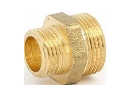 Ниппель латунный редукционный 1 1/4"х3/4" переходной с наружной резьбой UNI-FITT 
