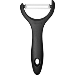 Овощечистка FISKARS Essential 