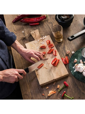 Нож поварской FISKARS Hard Edge 