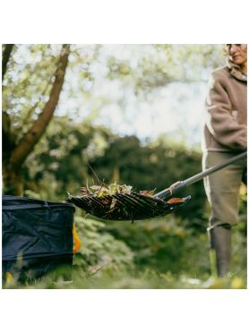 Грабли-лопата зубчатые FISKARS OneClick 