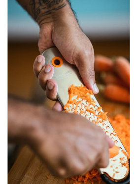 Терка крупная FISKARS FF 